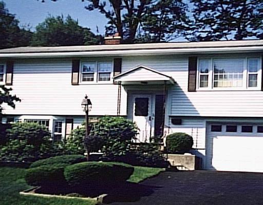36 Venus Dr, Worcester, MA 01605 photo 1