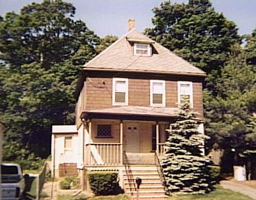19 Wamesit Ave, Saugus, MA 01906 photo 1