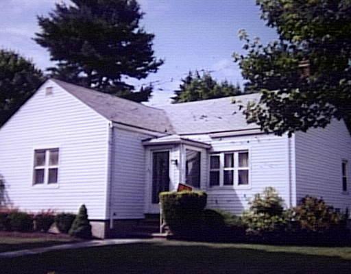 41 Cedar St, Marblehead, MA 01945 photo 1