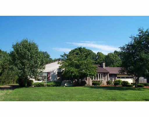 347 Balcom St, Mansfield, MA 02048 photo 1