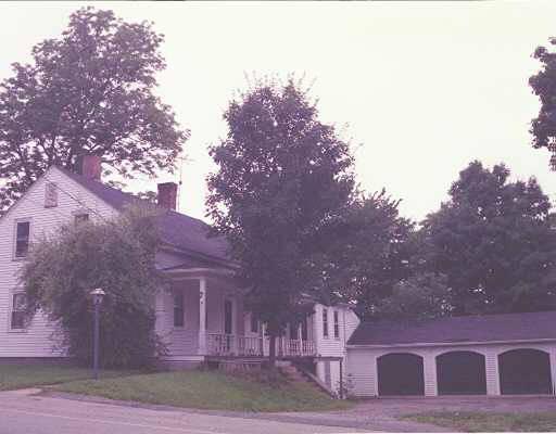 7 North Ave, Mendon, MA 01756 photo 1