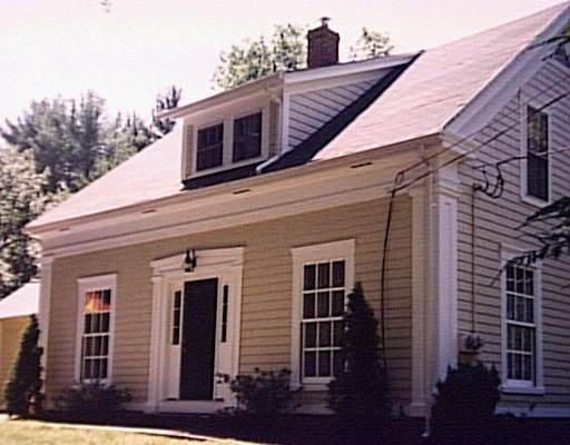 16 Warren St, Upton, MA 01568 photo 1