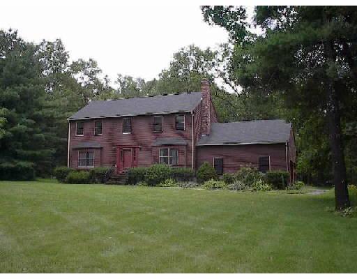 5 Pudding Stone Ln, Mendon, MA 01756 photo 1