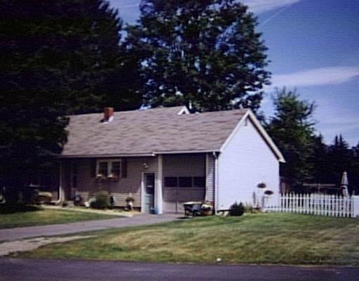 374 Main St, Easthampton, MA 01027 photo 1