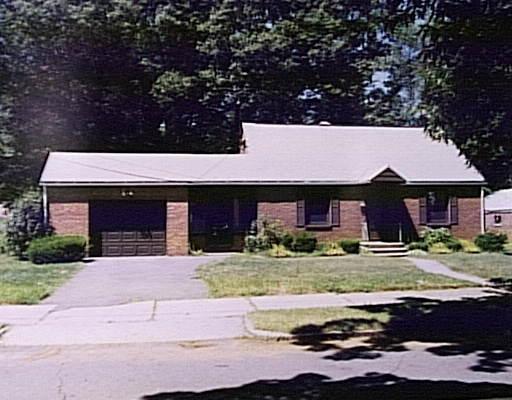 146 Redlands, Springfield, MA 01104 photo 1