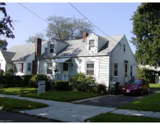 24 Bither St, Springfield, MA 01118 photo 1