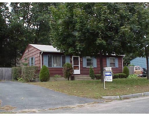 14 Pinecrest Dr, Springfield, MA 01118 photo 1