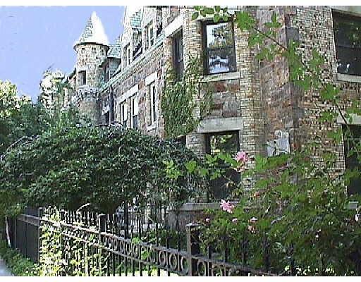 326 Tappan St #4, Brookline, MA 02445 photo 1