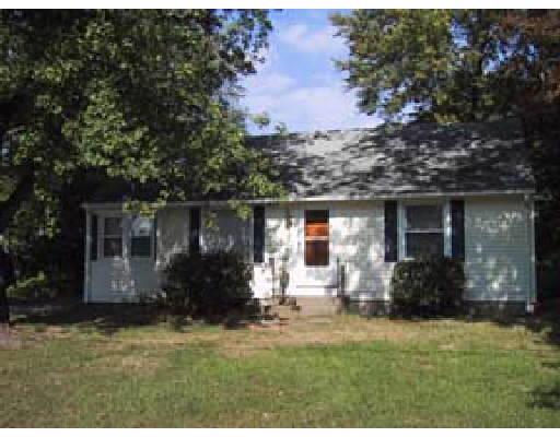 38 Curve St, Springfield, MA 01104 photo 1