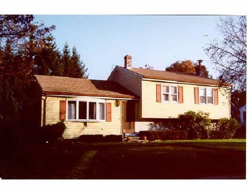 4 Deepfield Rd, Springfield, MA 01118 photo 1