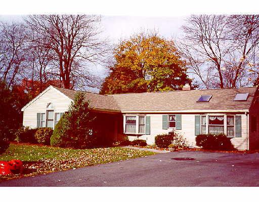 141 Oak St, Needham, MA 02492 photo 1