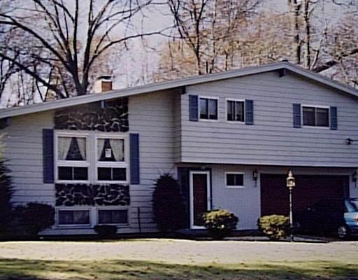 8 Cynthia Rd, Canton, MA 02021 photo 1