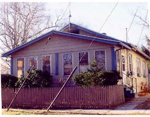 54 Schley St, Springfield, MA 01109 photo 1