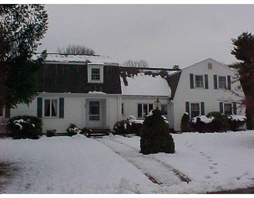 74 Standish Cir, Wellesley, MA 02482 photo 1