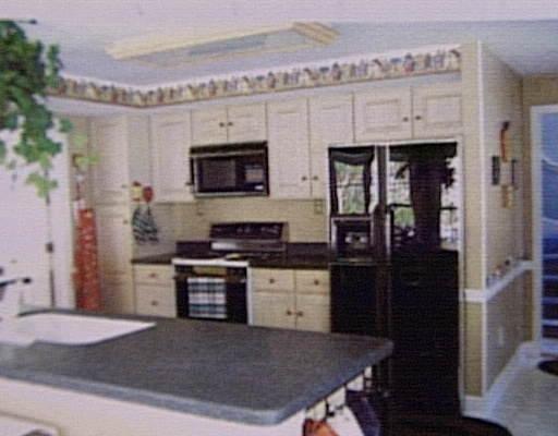 20 Cornish Dr, Hudson, MA 01749 photo 2