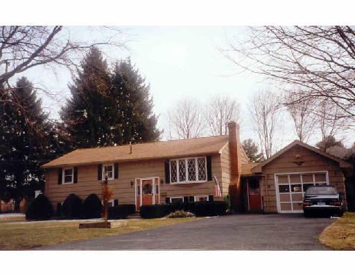 9 Oakview, Millis, MA 02054 photo 1