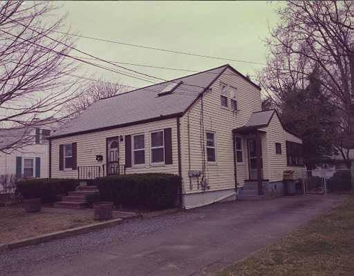 35 Holmes Rd, Dedham, MA 02026 photo 1