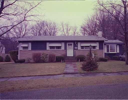 148 Jarvis Cir, Needham, MA 02492 photo 1