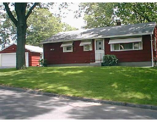 101 Dixie Ter, Chicopee, MA 01020 photo 1