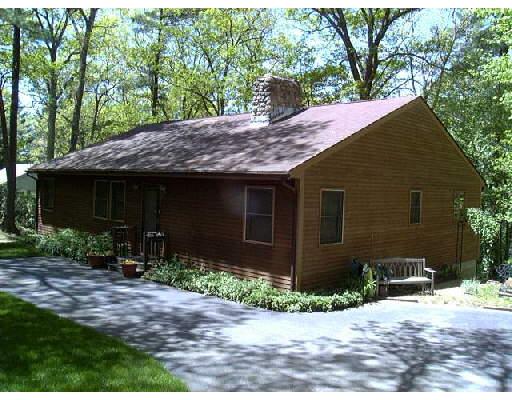 51 Cubles Dr, Brimfield, MA 01010 photo 1