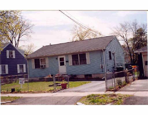 14 Champlain St, Springfield, MA 01151 photo 1