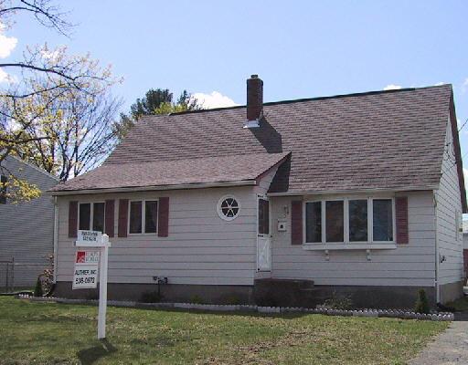 57 Olea St, Chicopee, MA 01020 photo 1