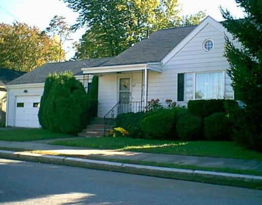 487 Florence St, Fall River, MA 02720 photo 1