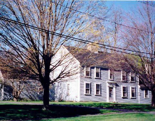133 Leavitt St, Hingham, MA 02043 photo 1