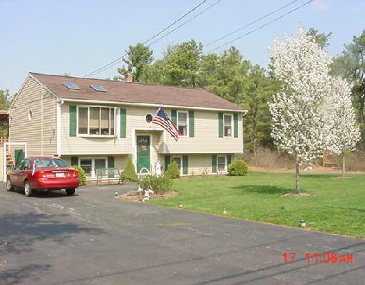 152 Charge Pond Rd, Wareham, MA 02571 photo 1