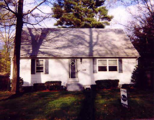 129 Maybrook Rd, Springfield, MA 01129 photo 1