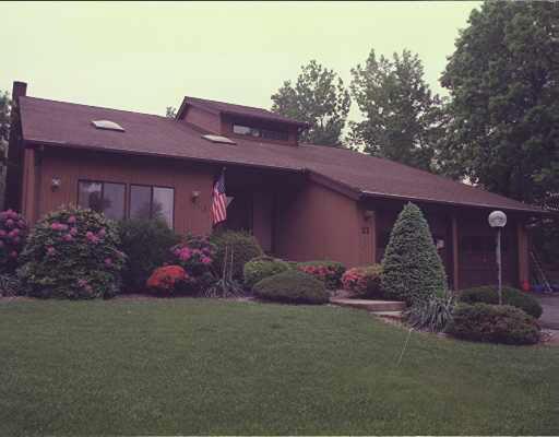 21 Pinetree Dr, Saugus, MA 01906 photo 1