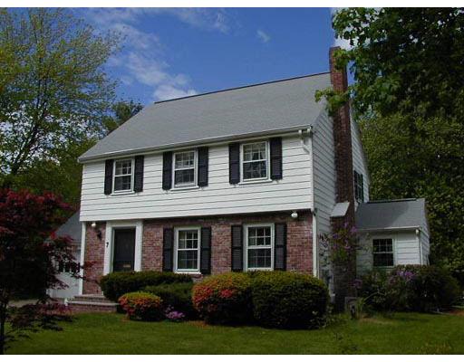 7 Roberts Rd, Wellesley, MA 02481 photo 1