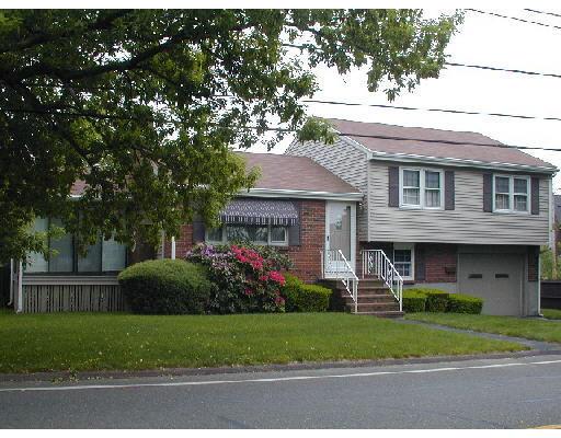 90 Sylvan, Danvers, MA 01923 photo 1