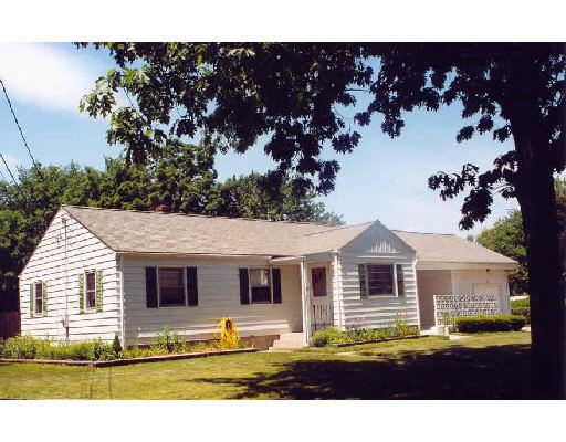 64 Pineview Dr, Springfield, MA 01119 photo 1