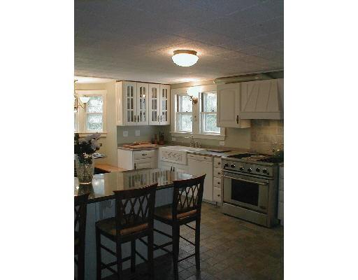 64 Main St, Plaistow, NH 03865 photo 3