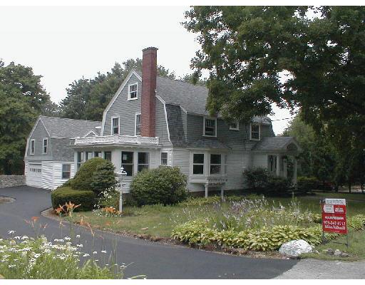 64 Main St, Plaistow, NH 03865 photo 1