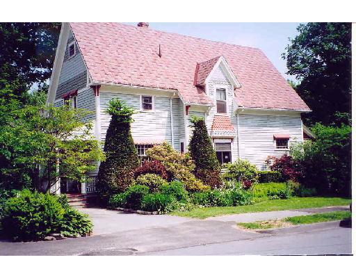 6 Baker St, Worcester, MA 01603 photo 1