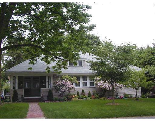 36 Leighton Rd, Wellesley, MA 02482