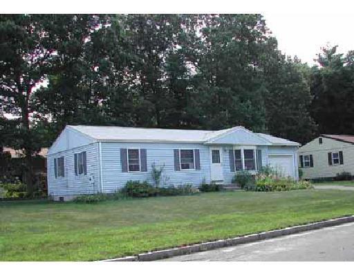 216 Saffron Cir, Springfield, MA 01129 photo 1