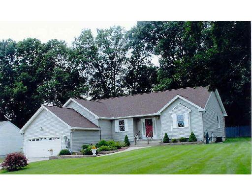 32 Trinity Dr, West Springfield, MA 01089 photo 1