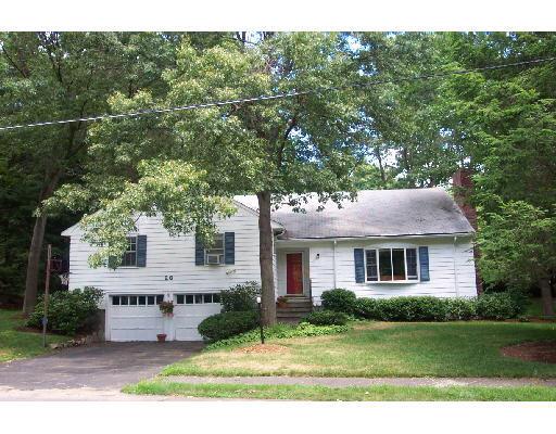 26 Massasoit Rd, Wellesley, MA 02481 photo 1