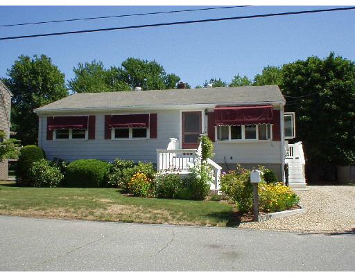 11 Macomber Rd, Gloucester, MA 01930 photo 1