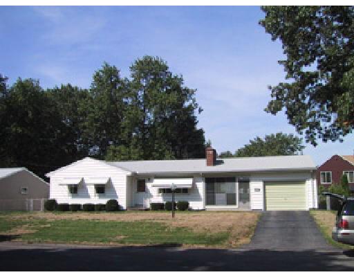 112 Acrebrook Dr, Chicopee, MA 01020 photo 1