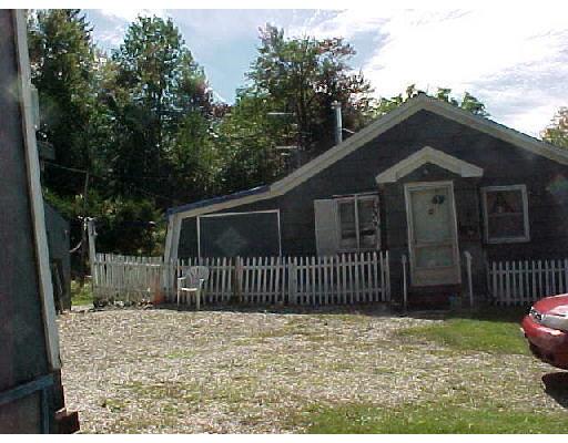 73 West St, Plainfield, MA 01070 photo 1