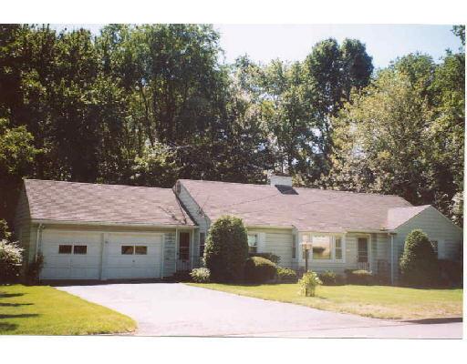 8 Barry Rd, Worcester, MA 01609 photo 1