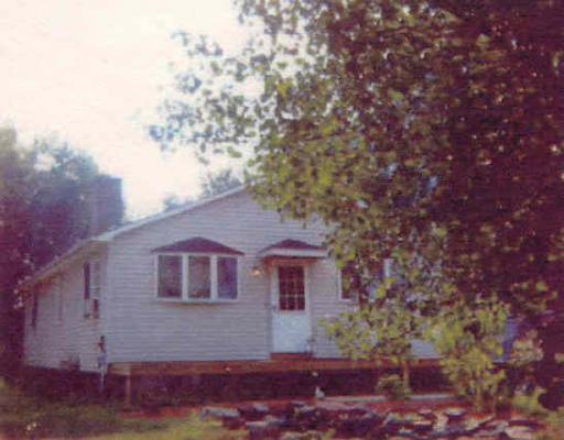 65 Bernard St, Springfield, MA 01109 photo 1