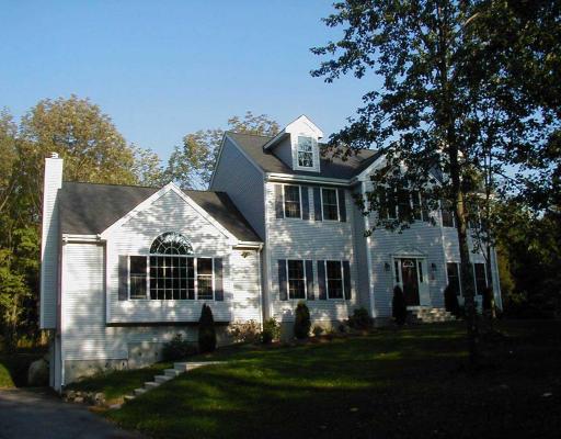 183 North St, Upton, MA 01568 photo 1