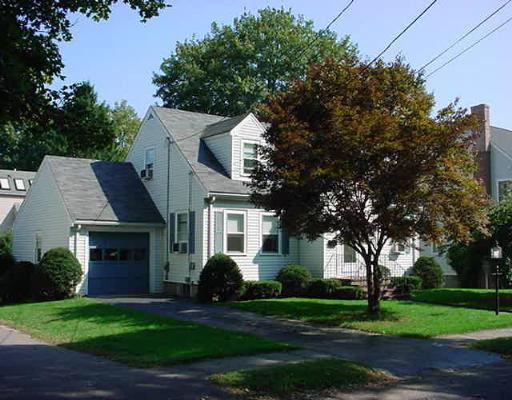 32 Hawthorn, Needham, MA 02492 photo 1