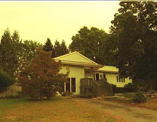 110 Edgewater Dr, Framingham, MA 01702 photo 1