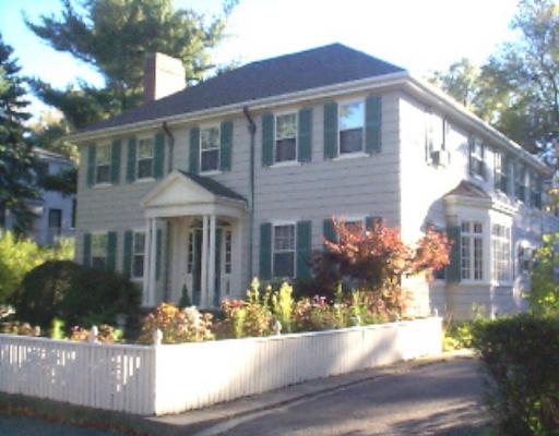 9 Thorndike St, Beverly, MA 01915 photo 1
